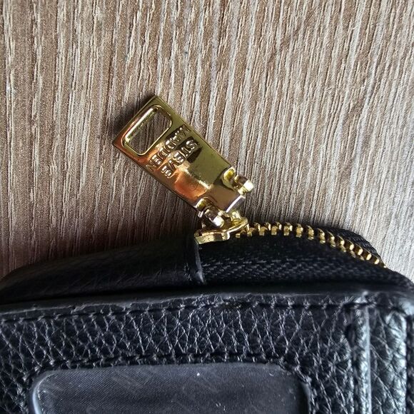 Steve Madden Black Belt Bag with Smooth Leather Finish - Picture 4 of 6